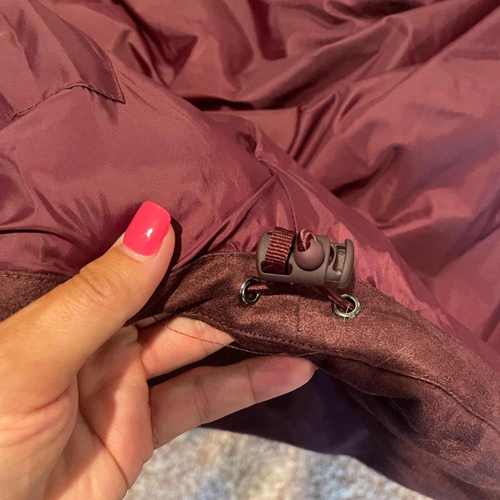 Womens Cabelas goose down jacket. Size M - Picture 14 of 14